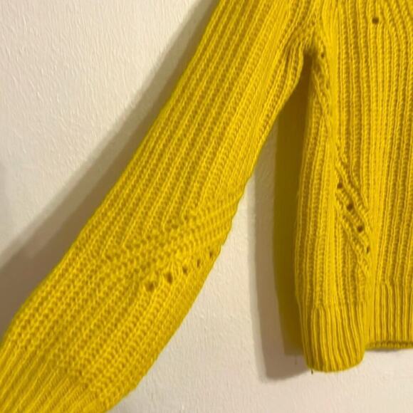 GAP Size XS L/S Wool Alpaca Blend Neon Yellow Crew Neck Knit Sweater - Picture 3 of 7